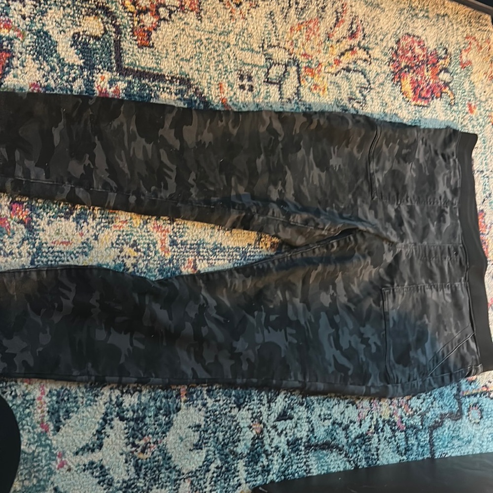 Jegging camo pants